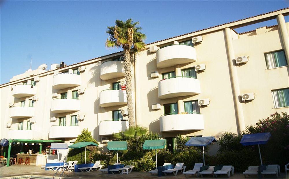 Mandalena Hotel Apartments Protaras Exteriör bild