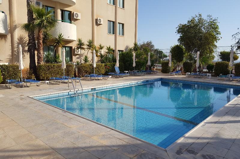 Mandalena Hotel Apartments Protaras Exteriör bild